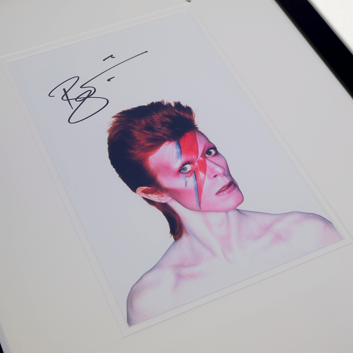 David Bowie – Framed Signed Aladdin Sane Print