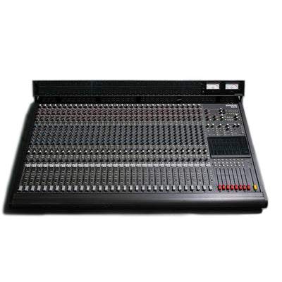 Mackie 32.8.2 8-Bus Mixing Console