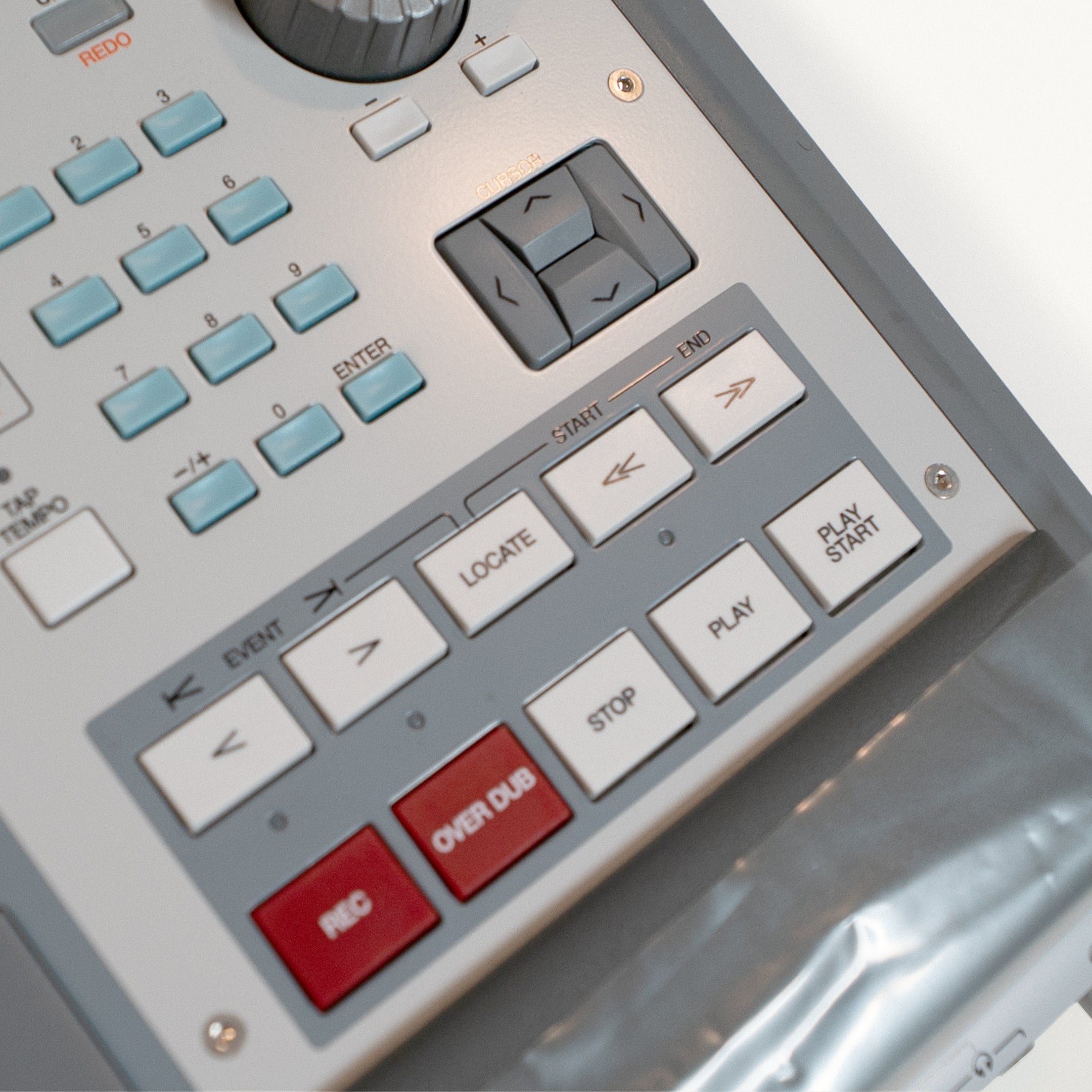Akai MPC Renaissance + original Akai letter