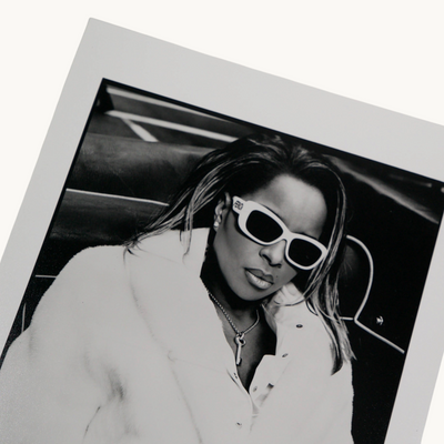 Mary J. Blige promotional photograph by Karen Westenberg (1997)